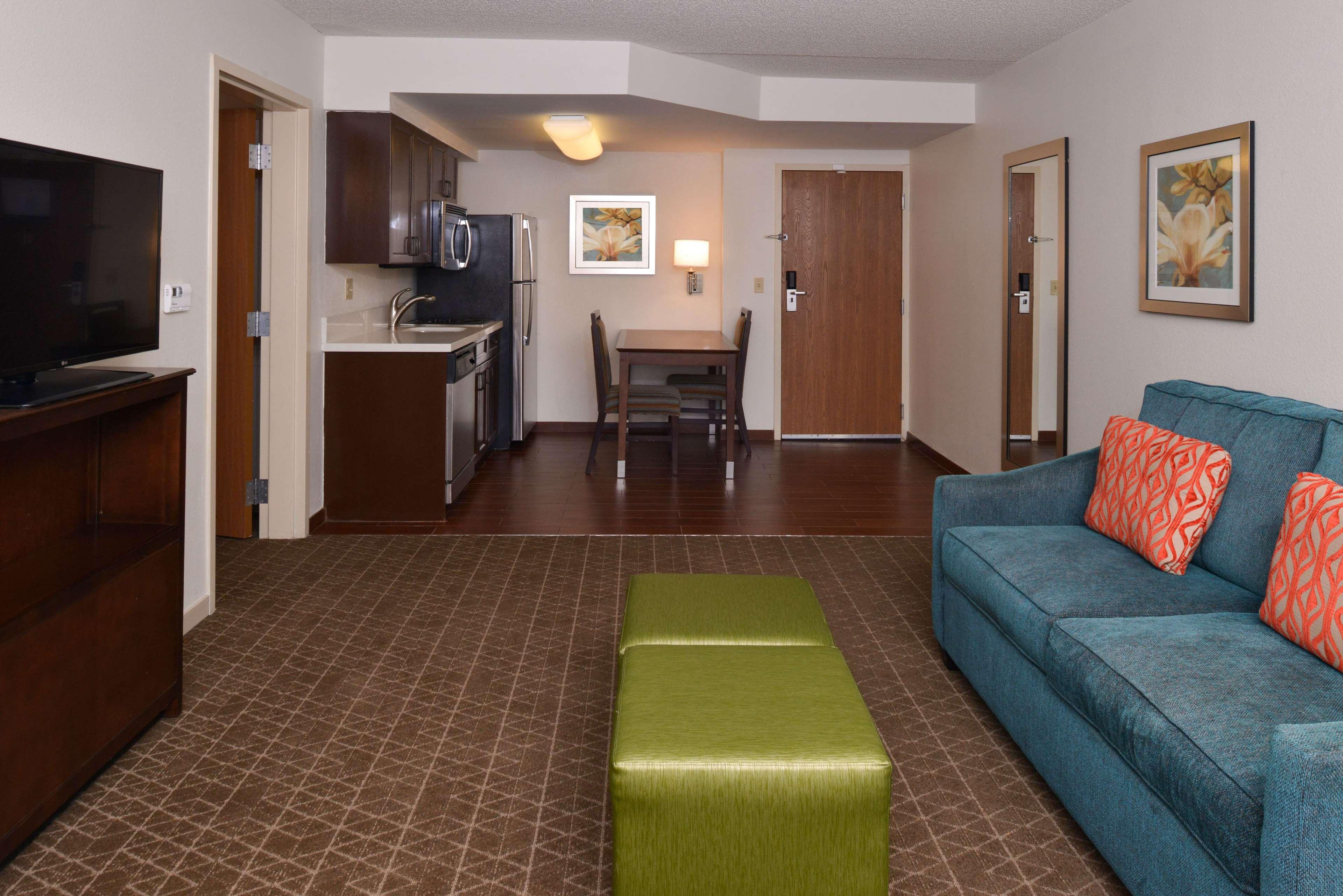 Hampton Inn & Suites Pueblo-Southgate Экстерьер фото
