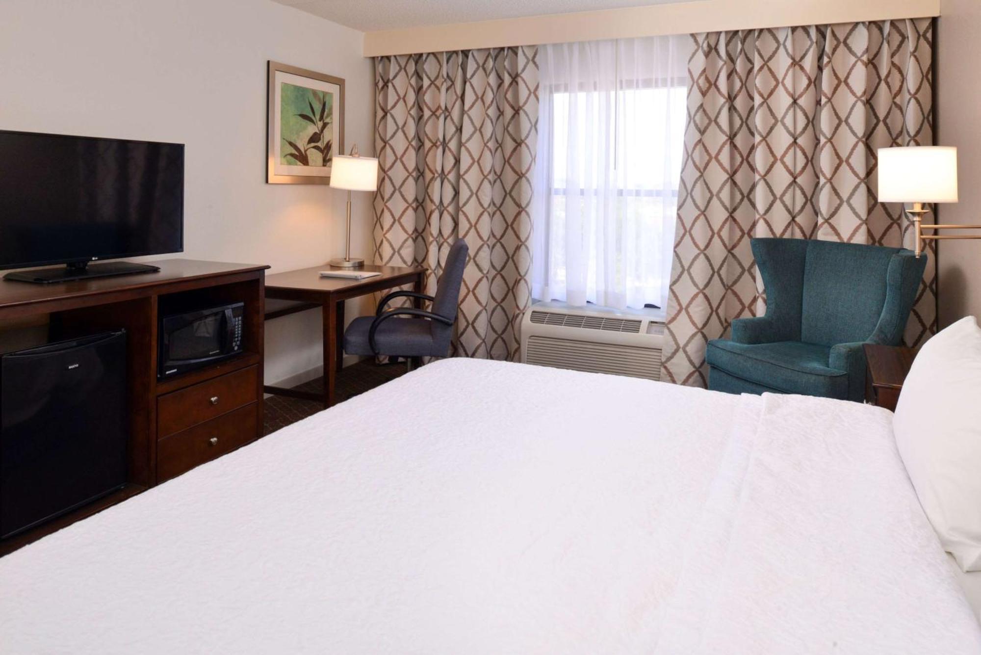Hampton Inn & Suites Pueblo-Southgate Экстерьер фото